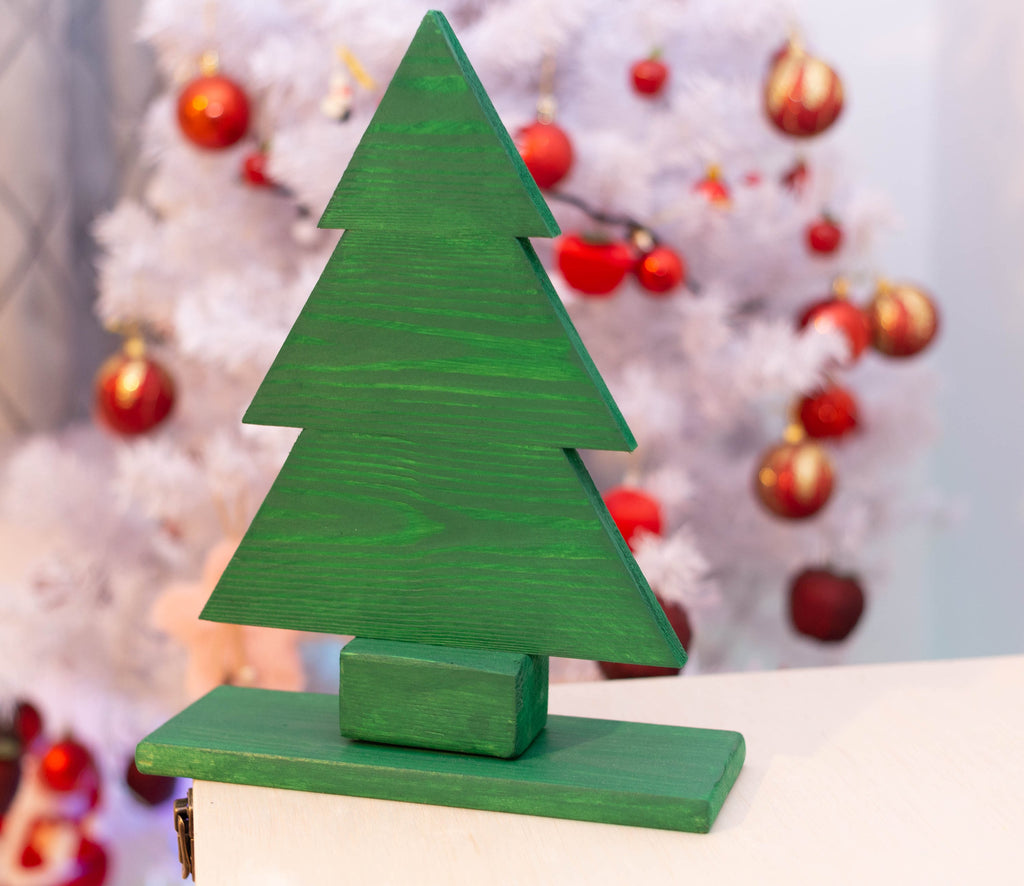 Bradut de Craciun din lemn