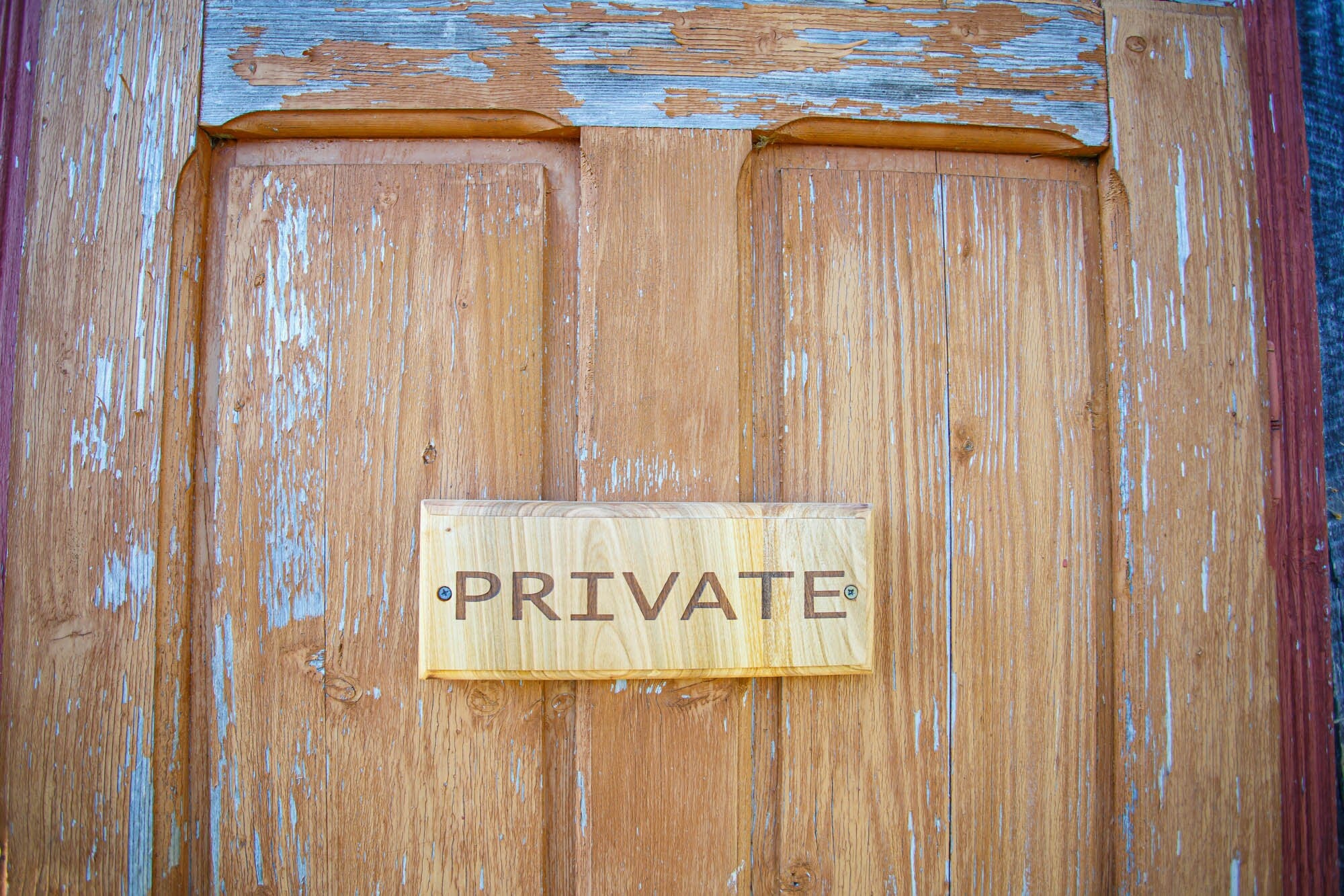 Servicii gravura lemn ,semnalsitica lemn