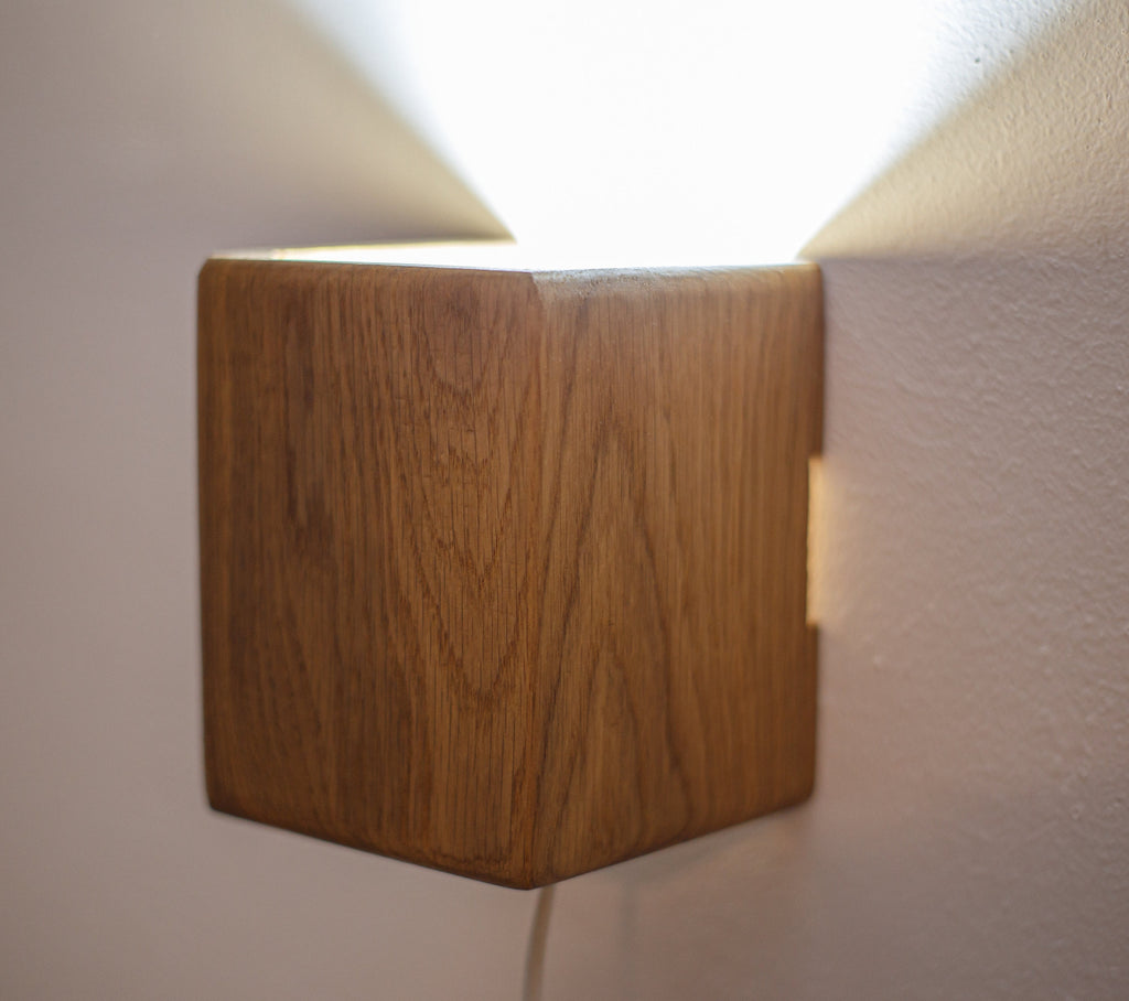 Corp iluminat din lemn de stejar,pentru dormitor,living