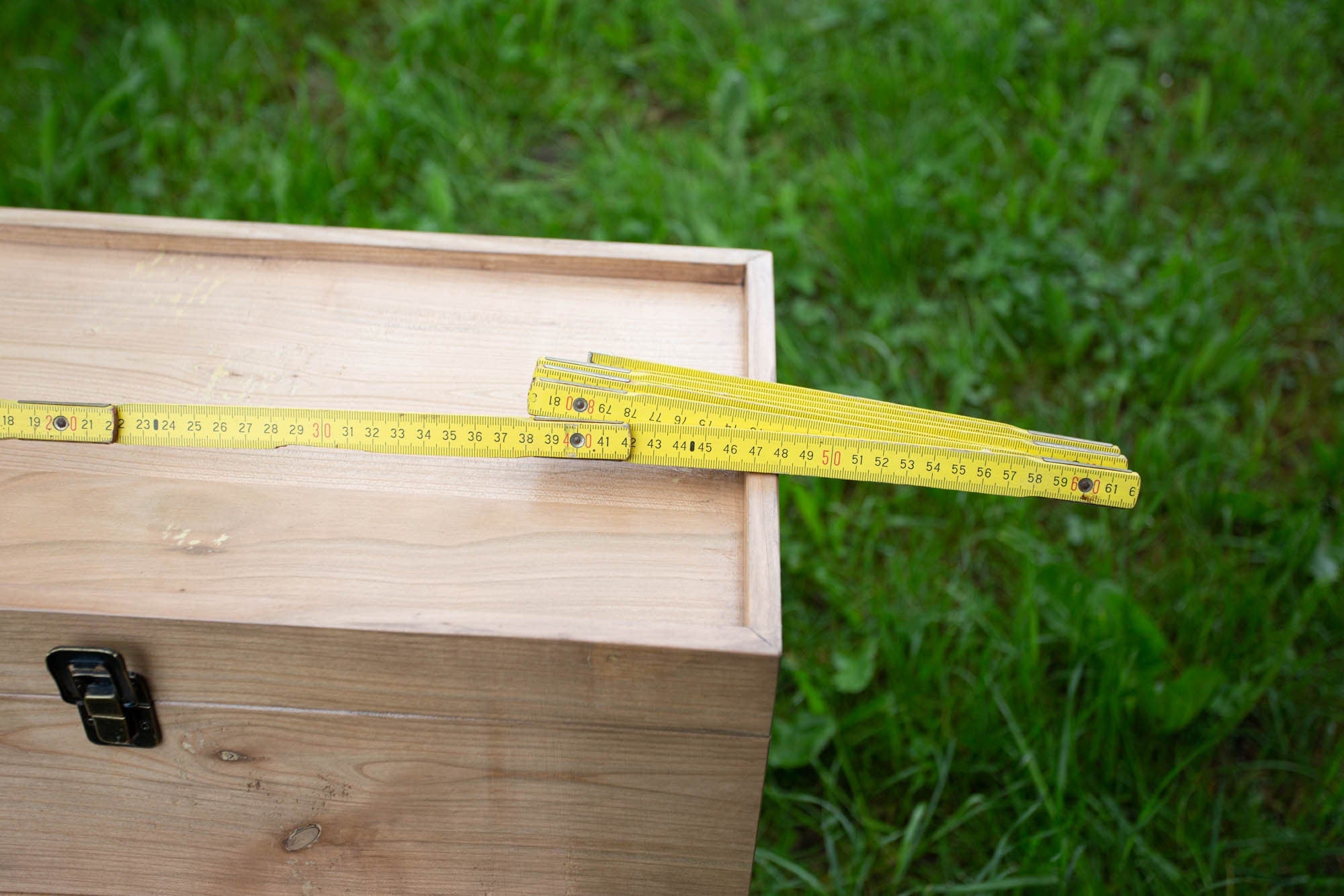 Cutie lemn cu capac din lemn de cires