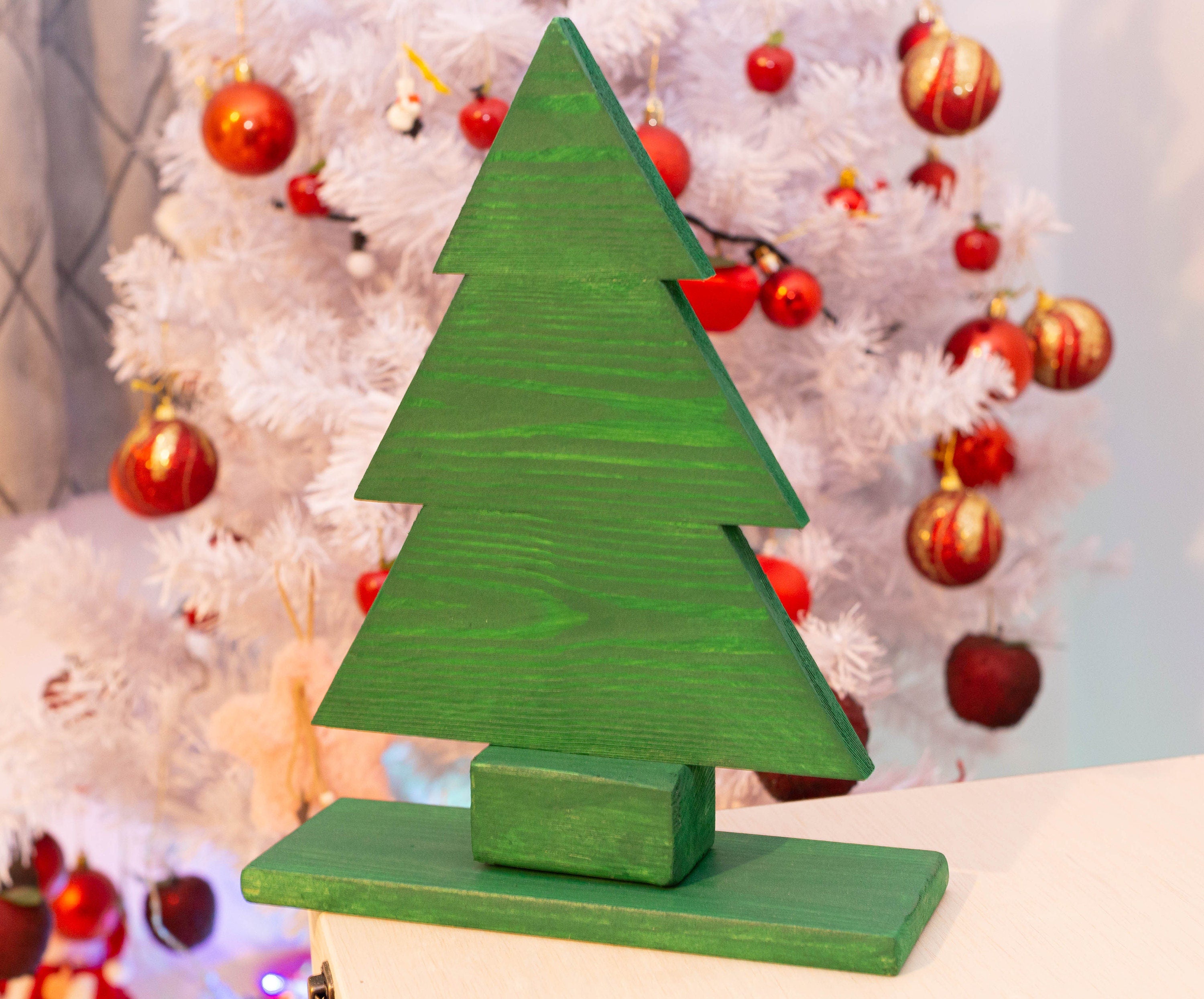 Bradut de Craciun din lemn