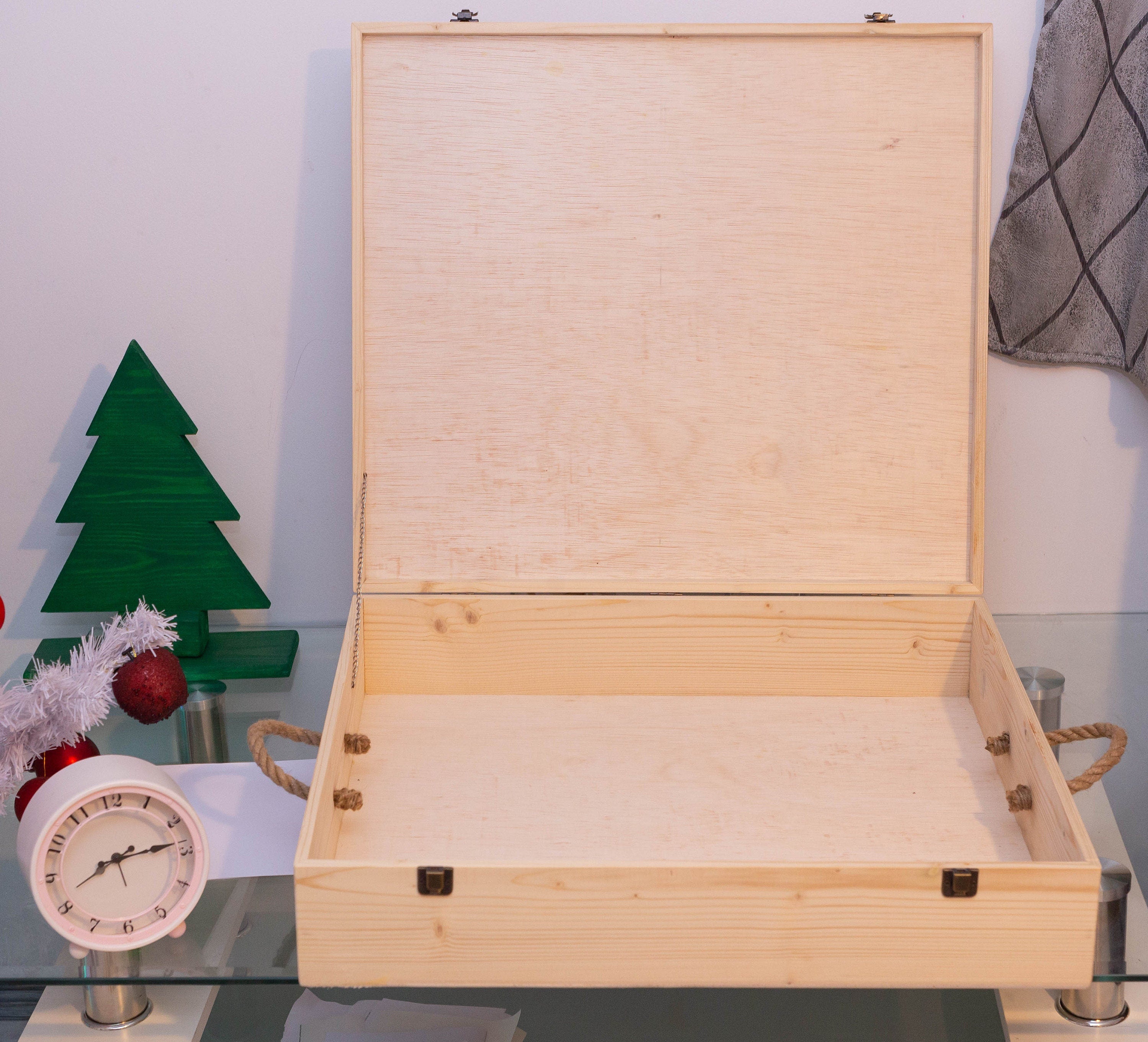 Cutie de lemn natur XL 55X50X12 CM cu manere de sfoara