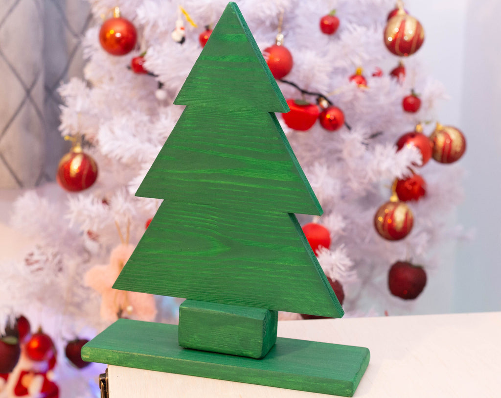 Bradut de Craciun din lemn