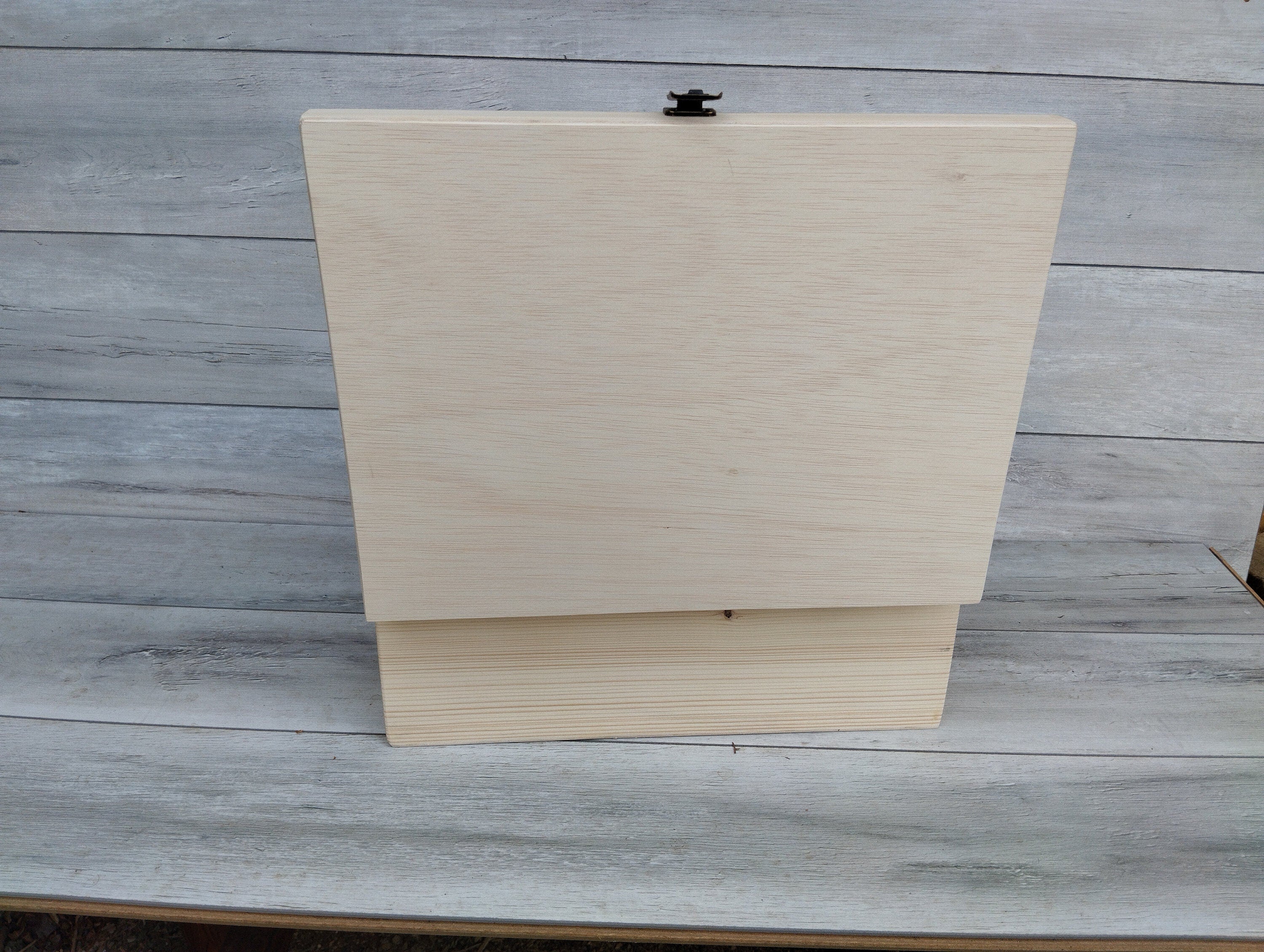 Unfinished Pine Wood Box with Hinges: DIY Craft Storage (15.7x11.8x5.9 INCH)