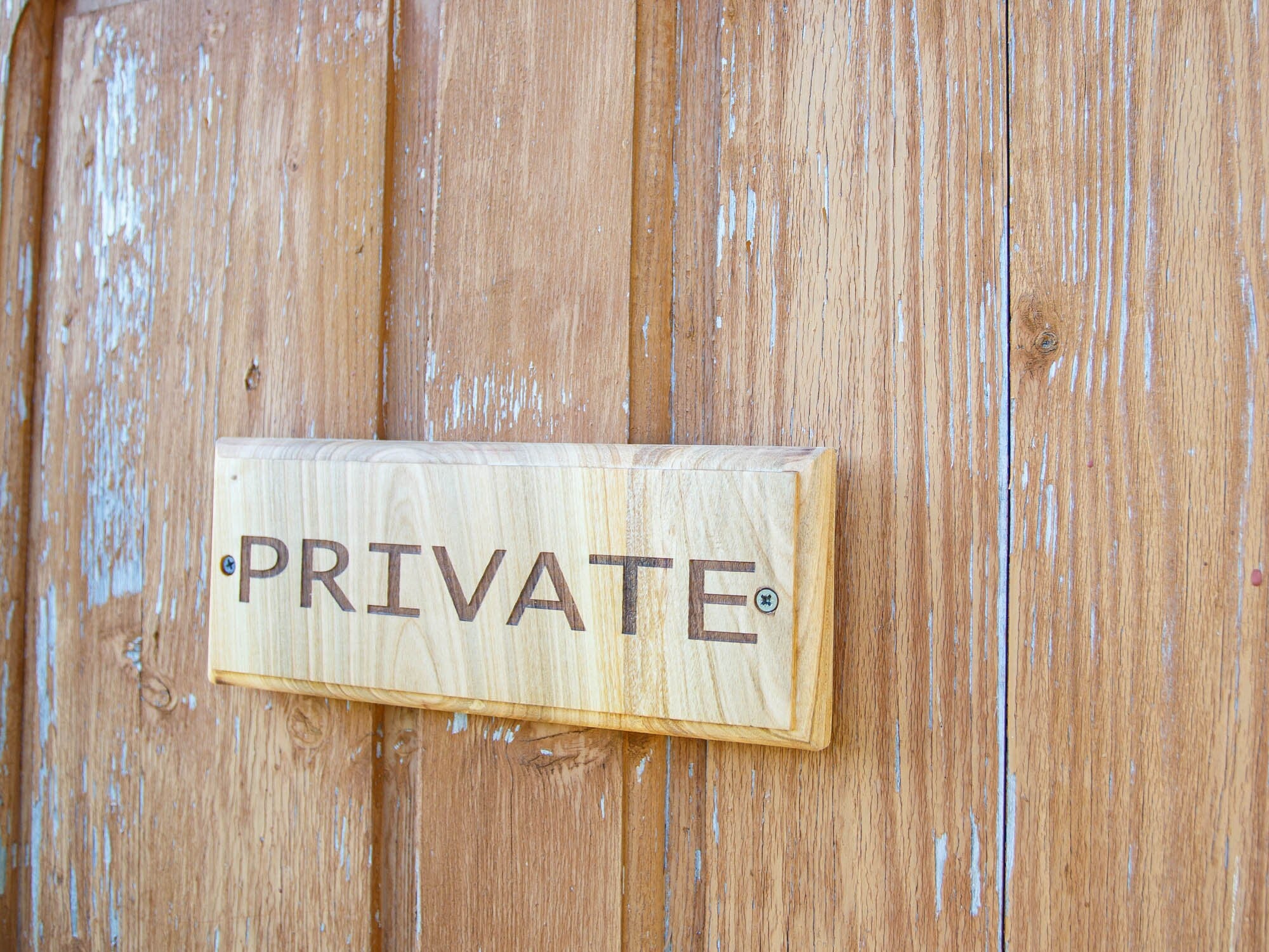 Servicii gravura lemn ,semnalsitica lemn