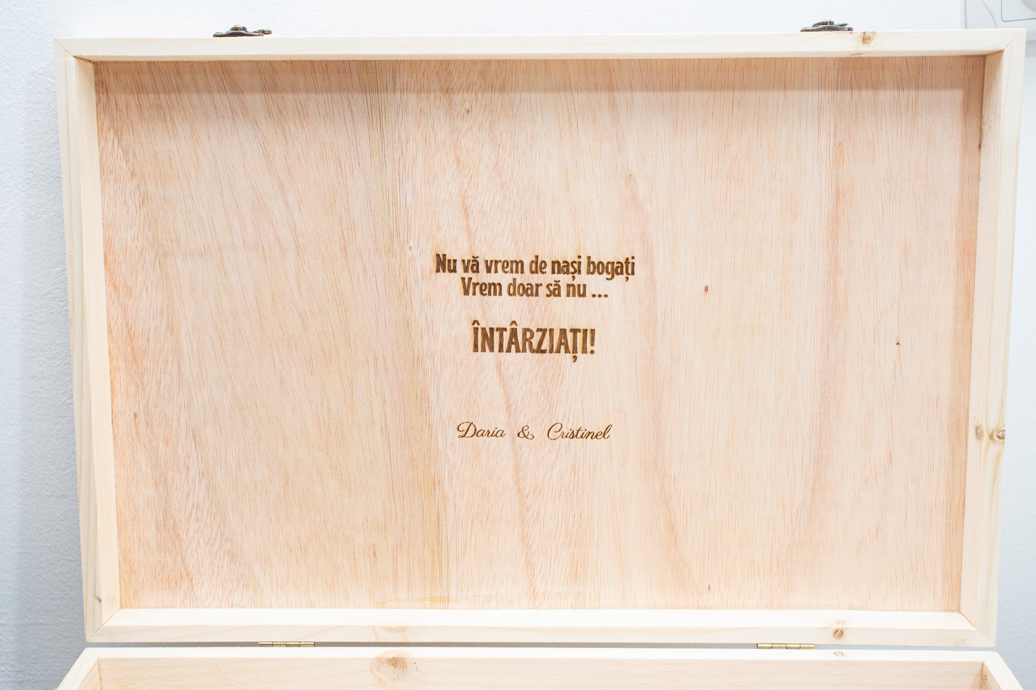 Cutie lemn cu capac cadou nasi (46x30x13 cm)