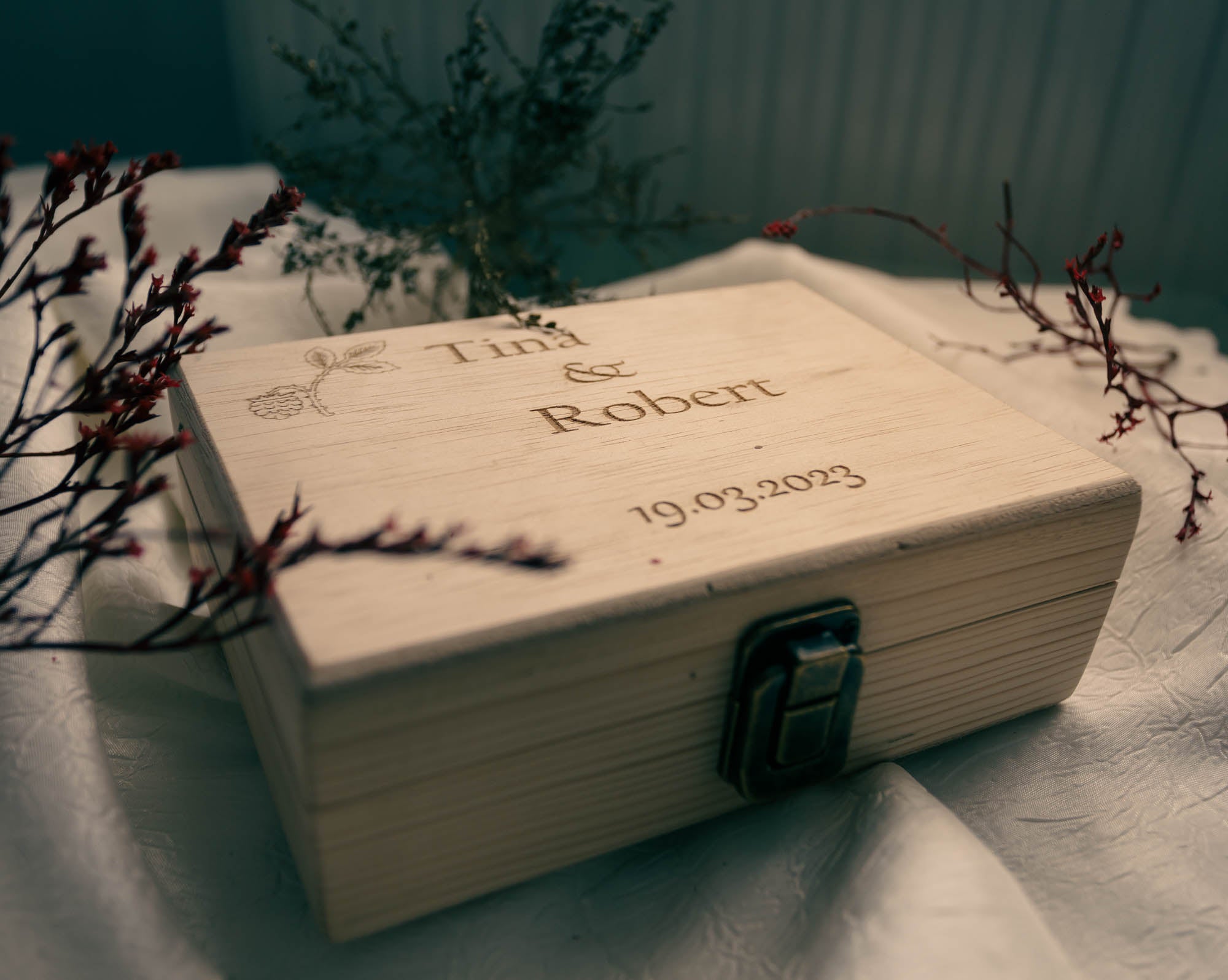 Unfinished Pine Wood Box with Hinges: DIY Craft Storage