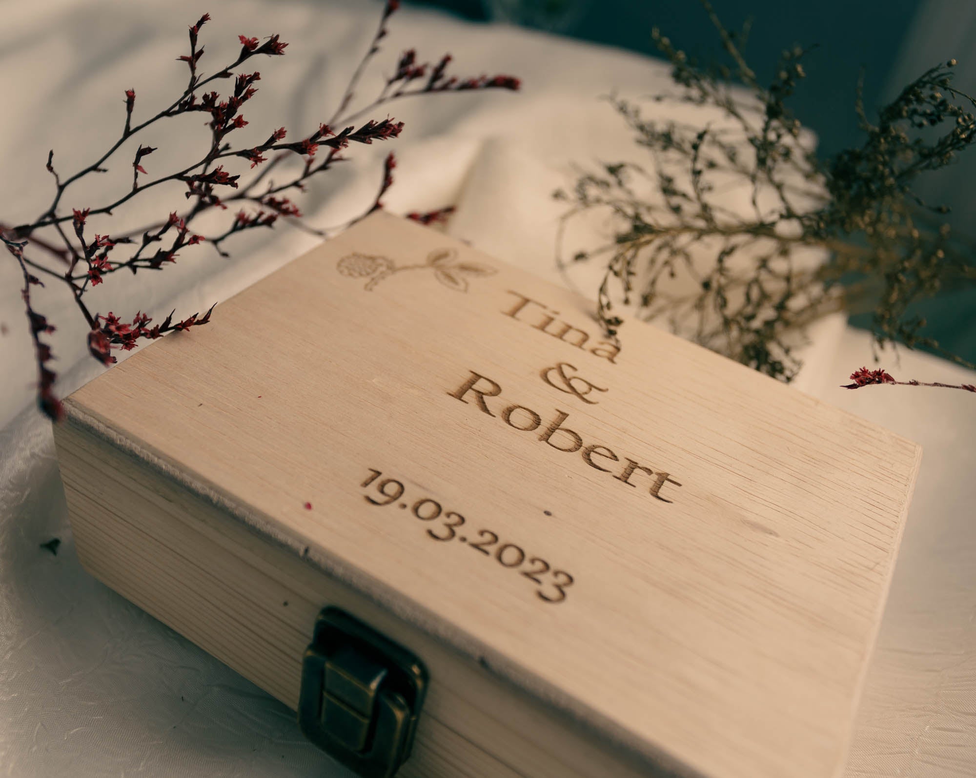 Unfinished Pine Wood Box with Hinges: DIY Craft Storage