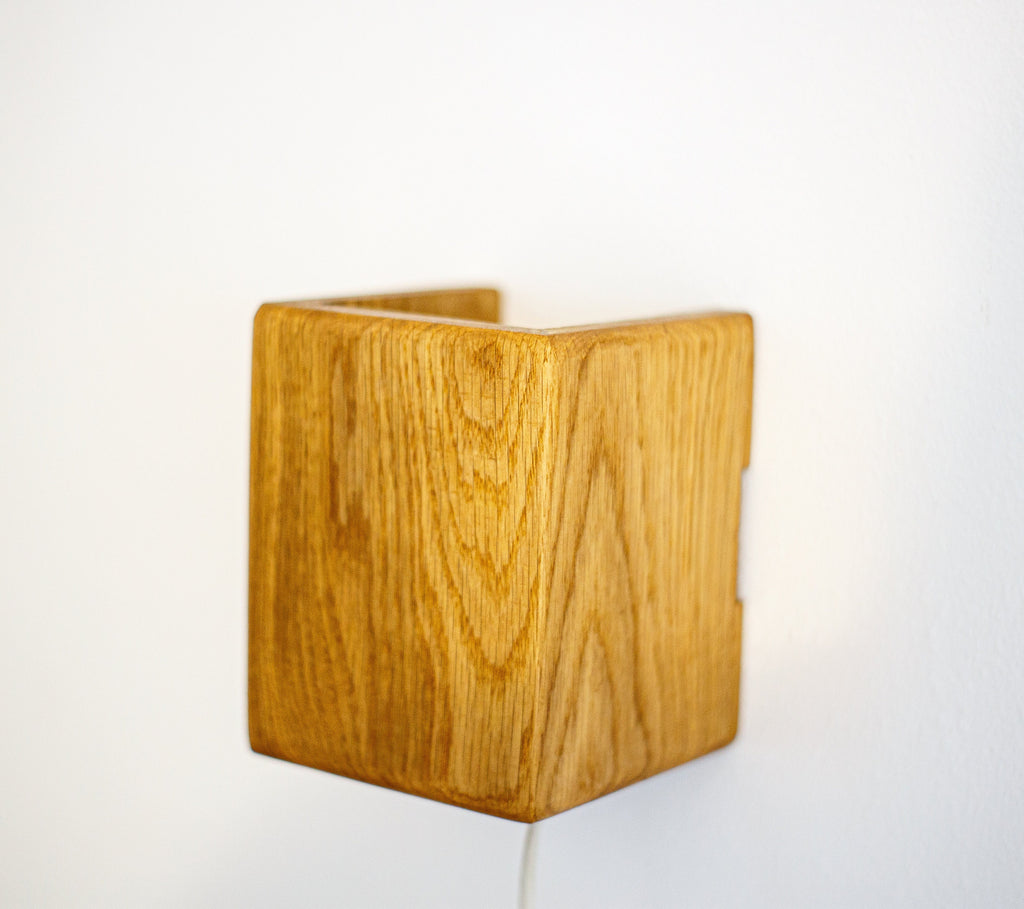 Corp iluminat din lemn de stejar,pentru dormitor,living