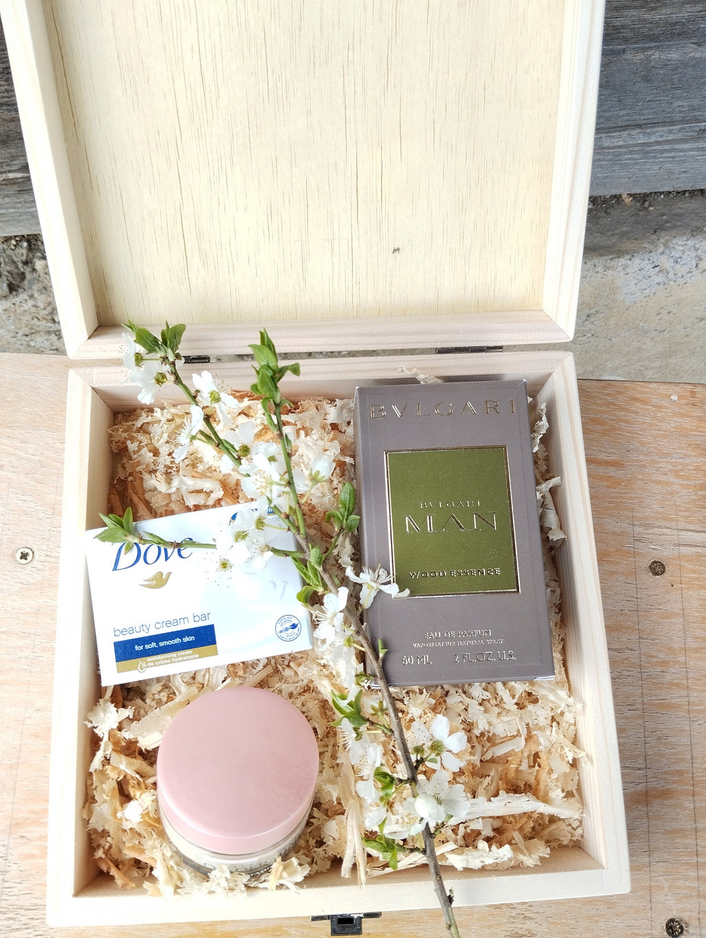 Cutie lemn cu capac   (22x22x6 cm)