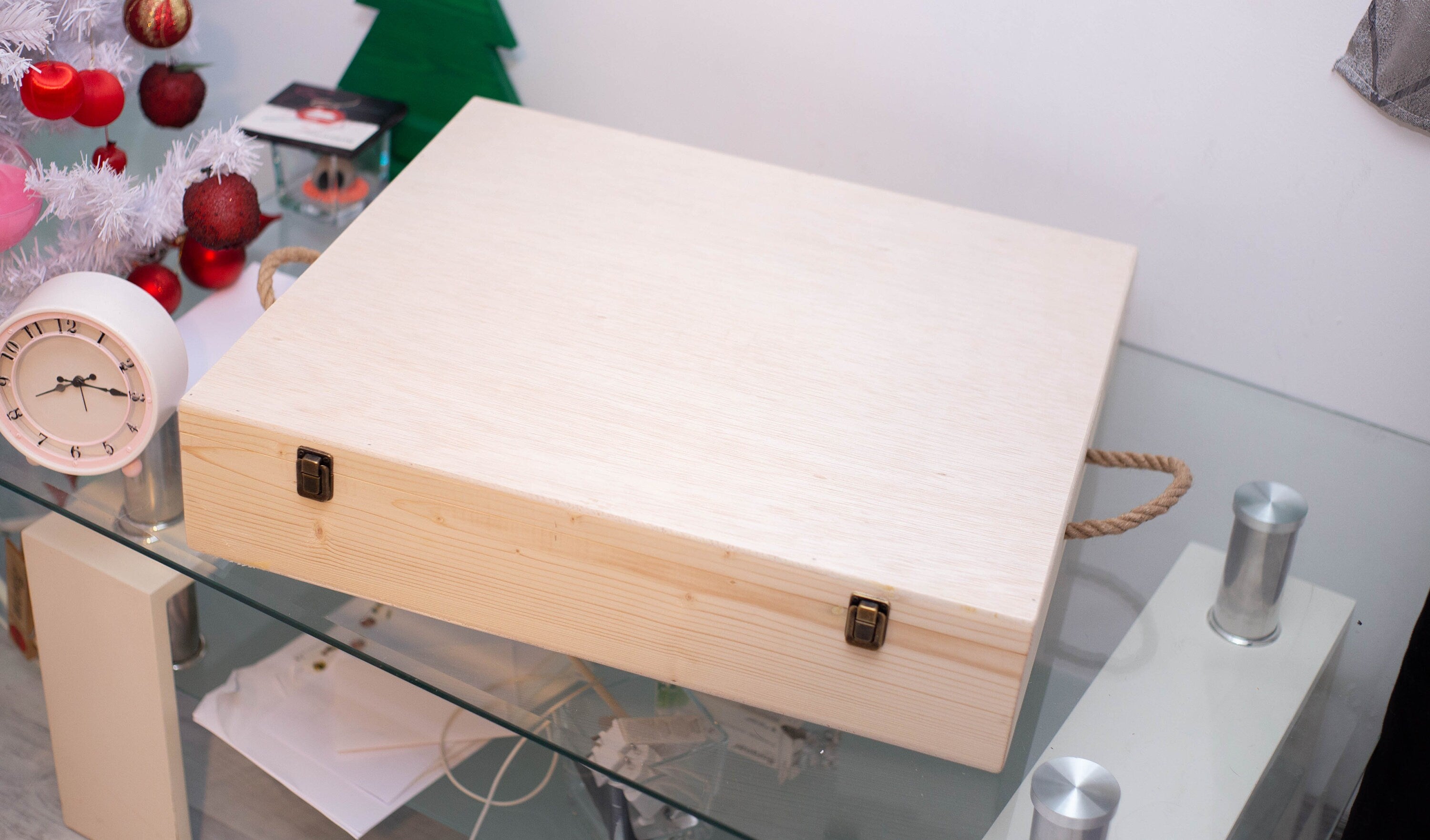 Cutie de lemn natur XL 55X50X12 CM cu manere de sfoara