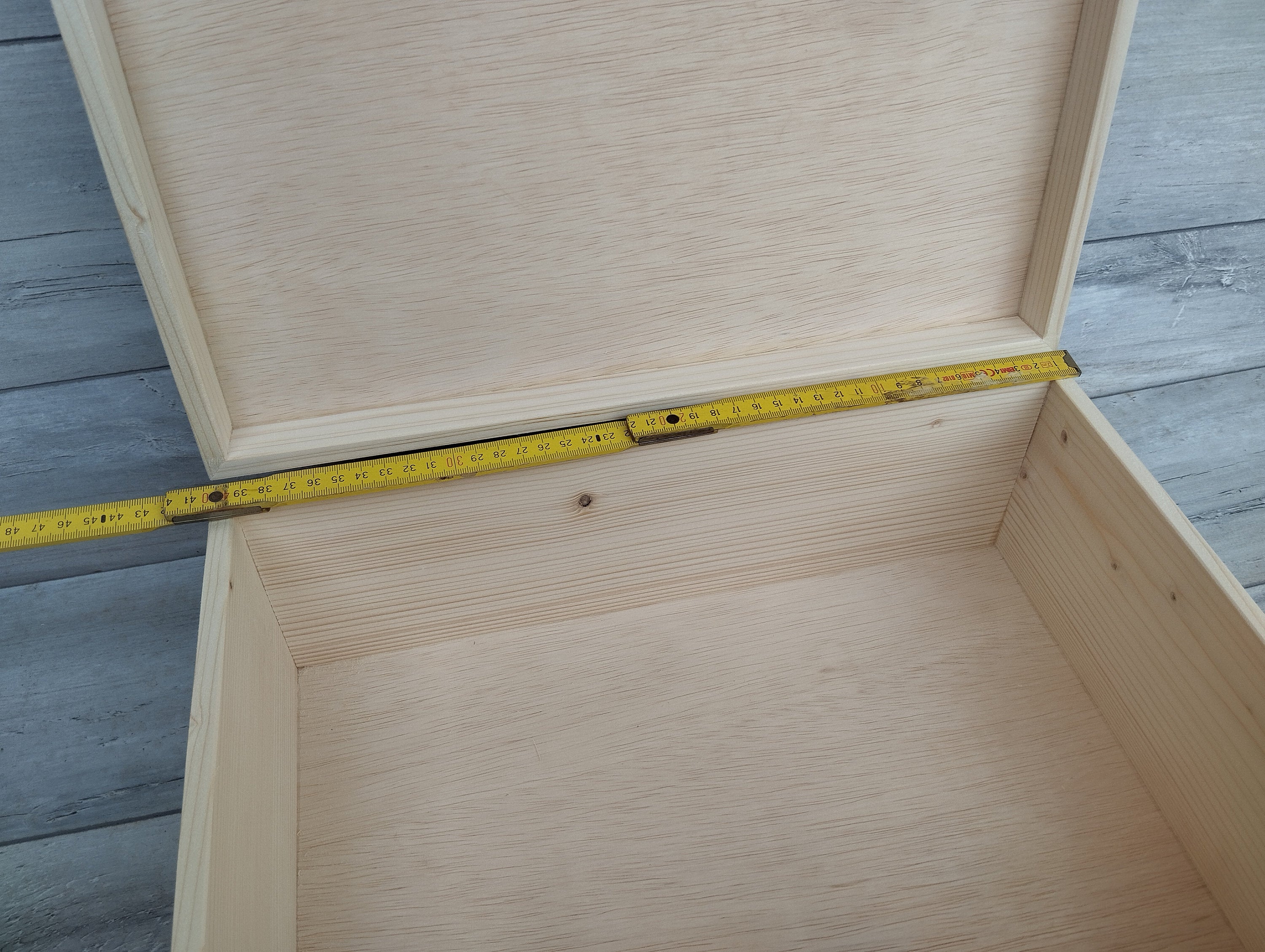 Unfinished Pine Wood Box with Hinges: DIY Craft Storage (15.7x11.8x5.9 INCH)