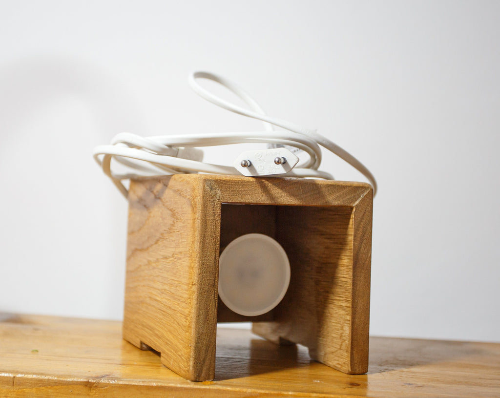 Corp iluminat din lemn de stejar,pentru dormitor,living